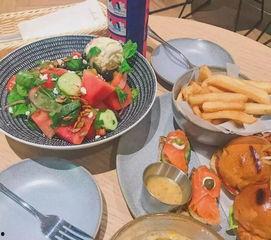 天河吃瓜,揭秘吃瓜群众的狂欢盛宴